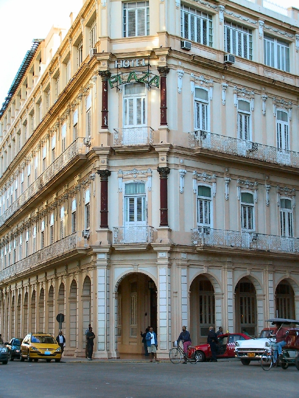 007.hotel plaza