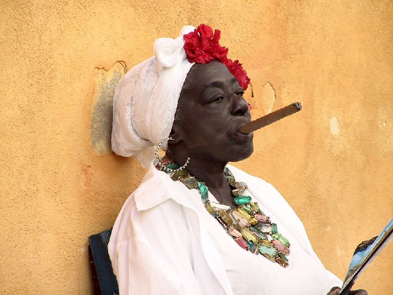 072.old woman