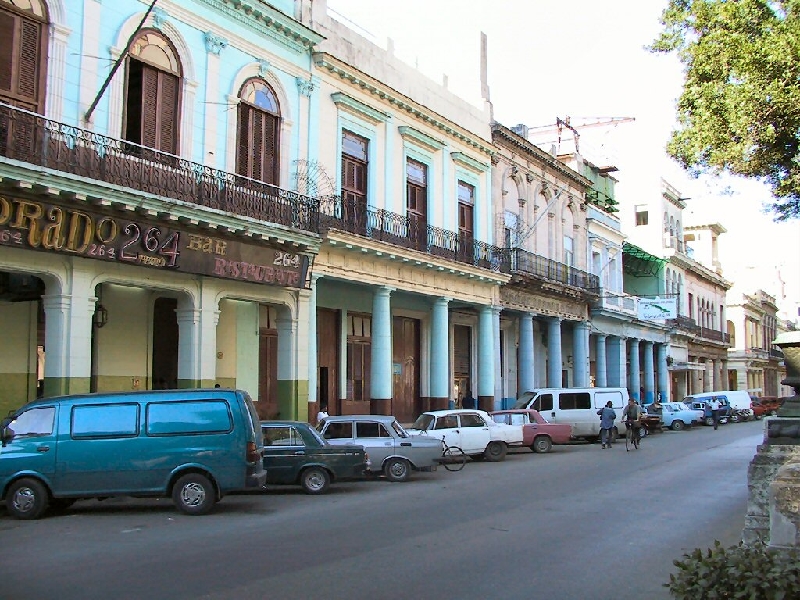 243.along paseo