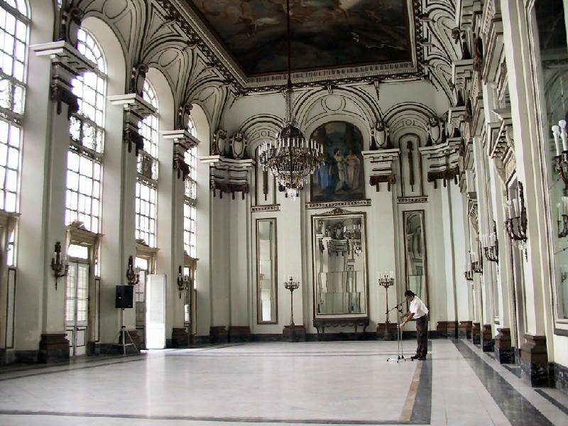 275.sala espejos
