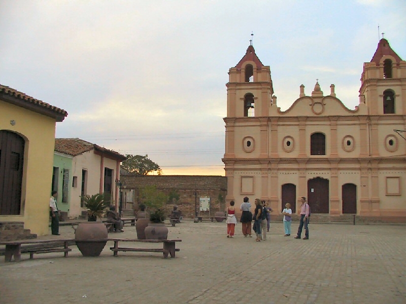 255.plaza bedoya