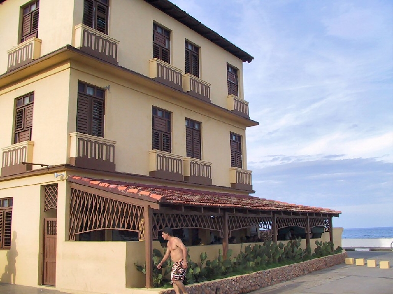321.hotel la rusa