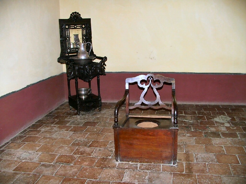 445.bathroom