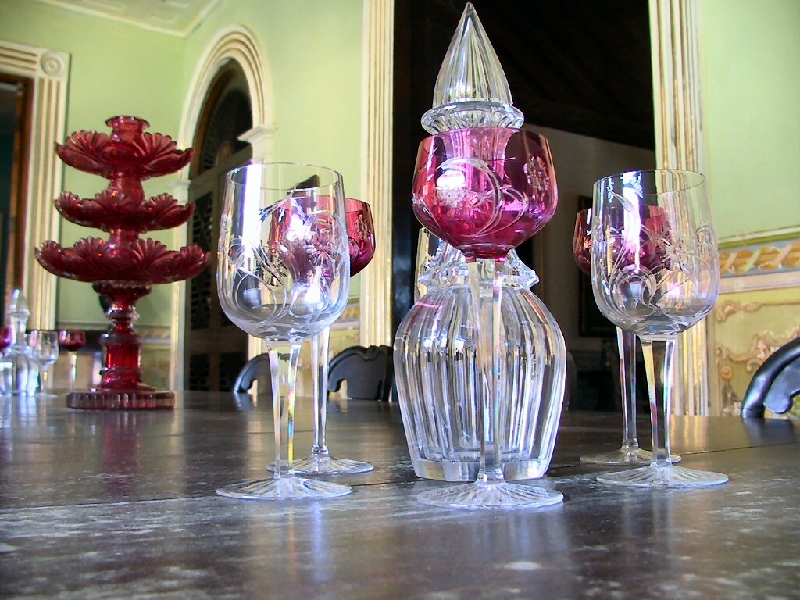 447.bottle glasses
