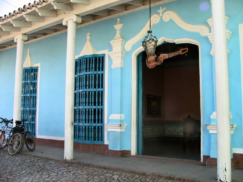 493.casa trova