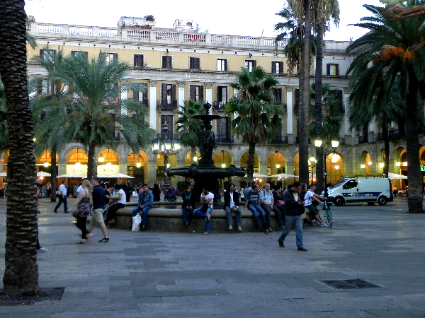 DSCN0399 plza Reial