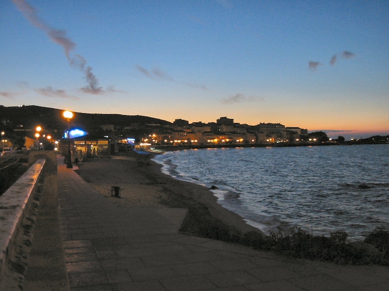 200.ile rousse night