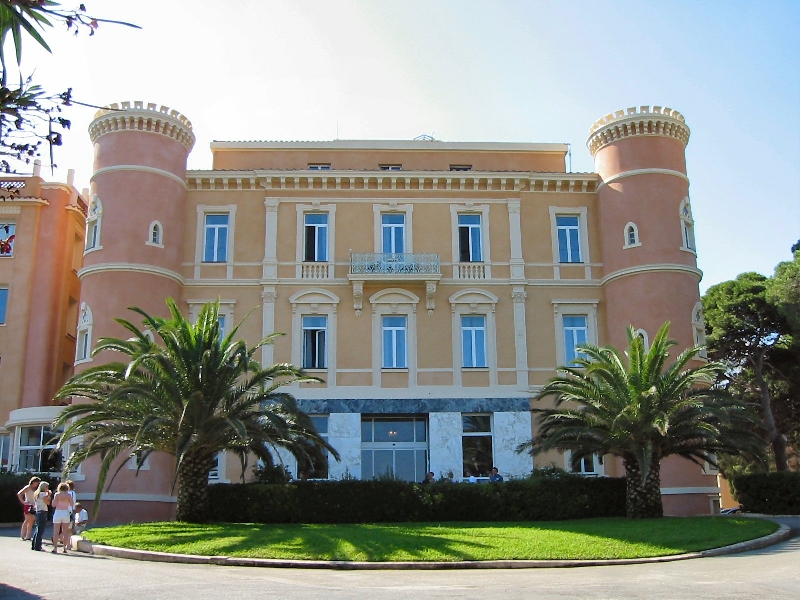 205.hotel napoleon