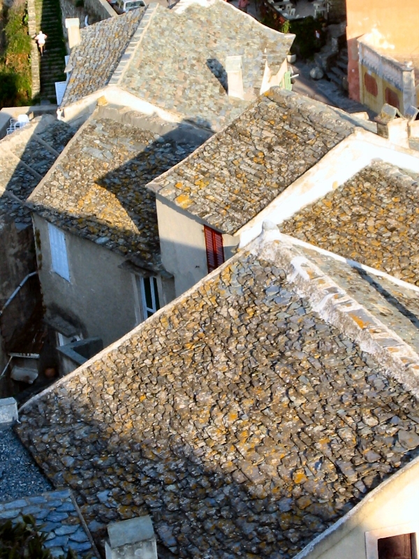 333.nonza roofs