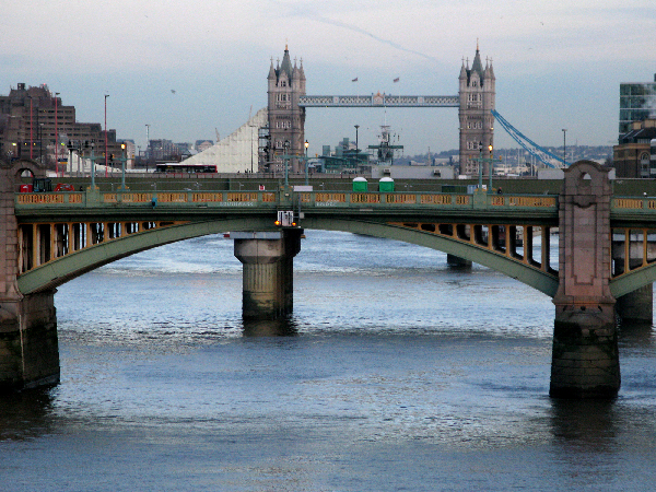 126.tower bridge