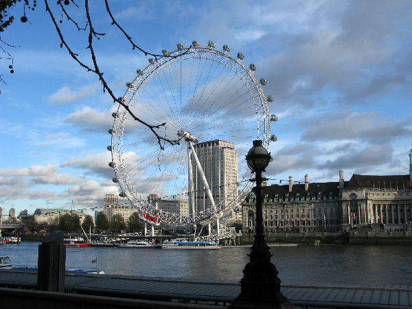 63.london eye