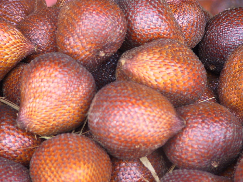 market snakefruit