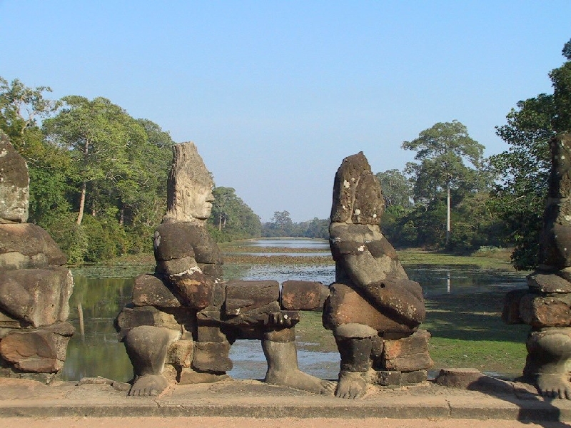 100c.AngkorThom