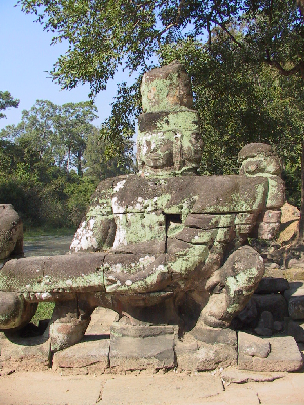 203.statue