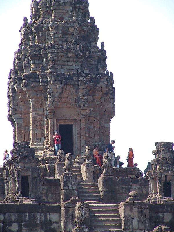 284.RoulosBakong