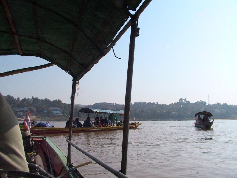 4.crossing mekong