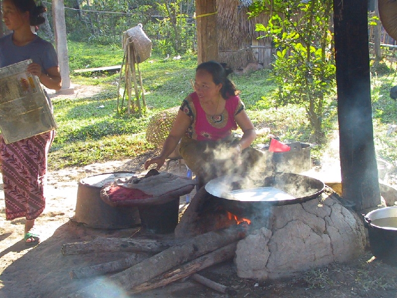 88.making noodles