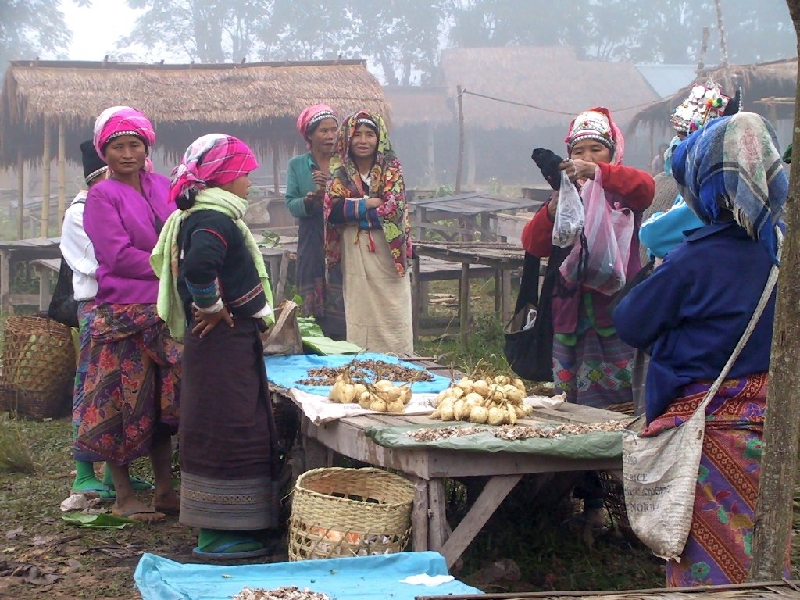 125.akha women