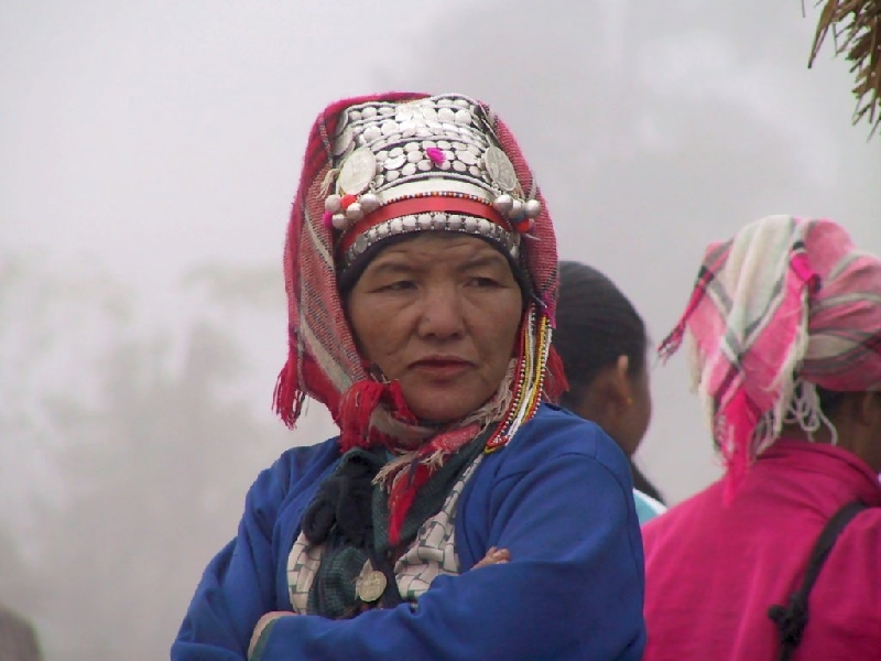 135.akha