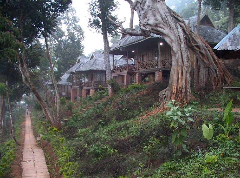 96.stupa mountain lodge