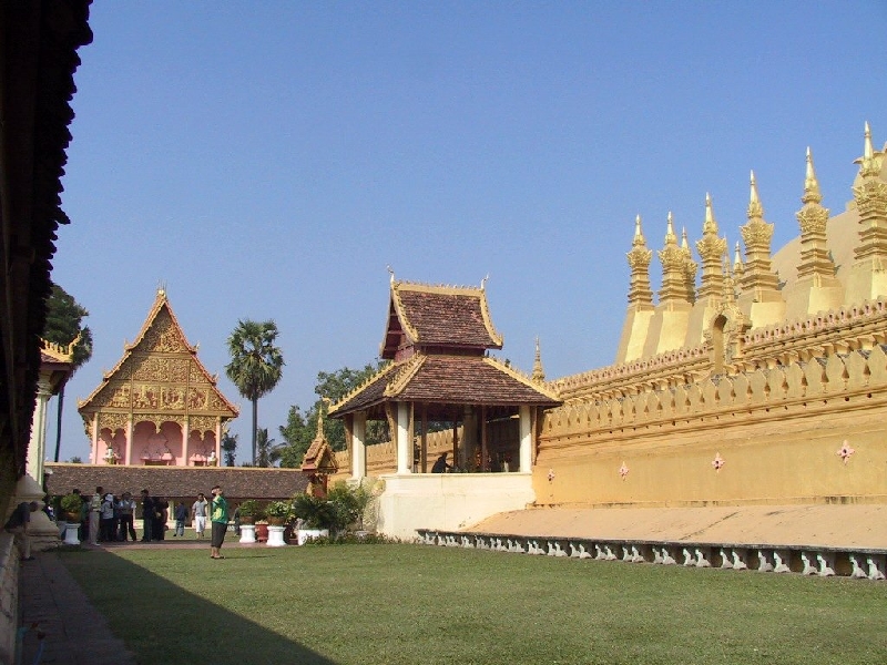 455.ThatLuang