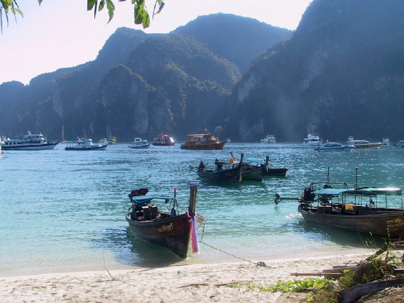 phiphi beach2