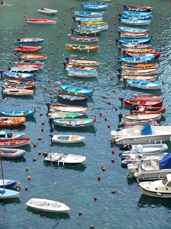 vernazza boats2