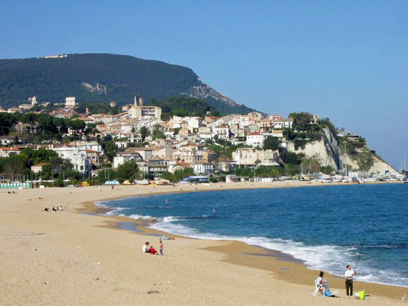numana beach