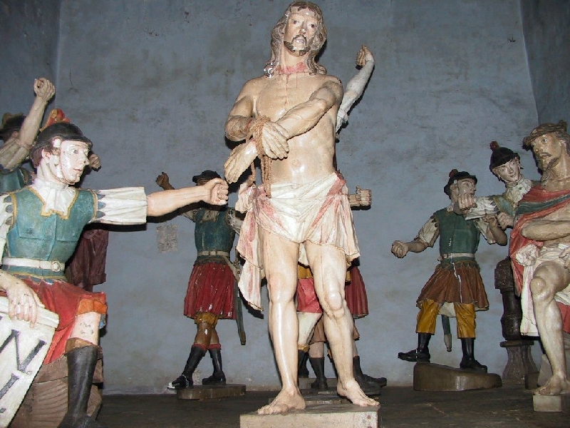 272 via crucis
