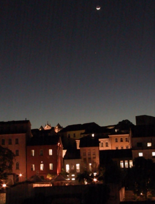 396 moon over pelourinho