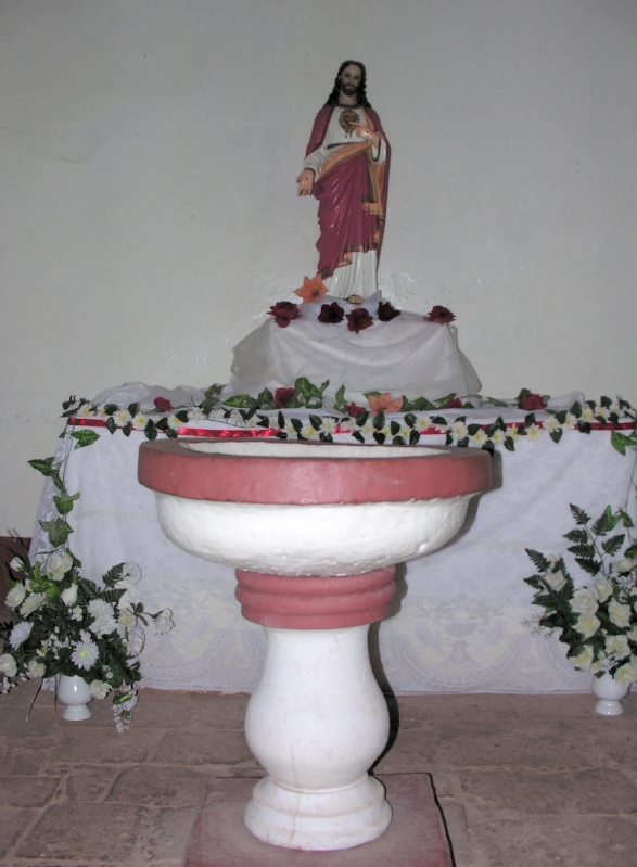846.church interior