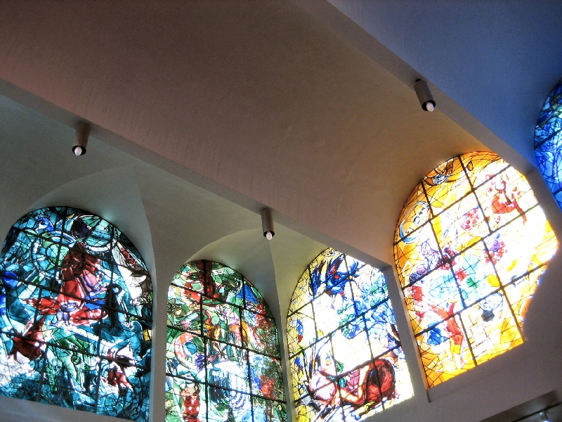 295.chagall windows