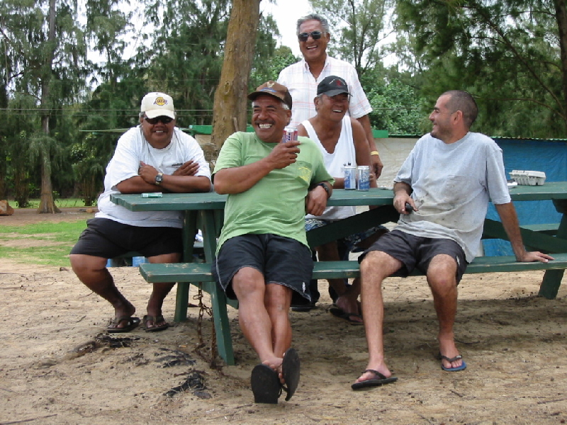 anahola men